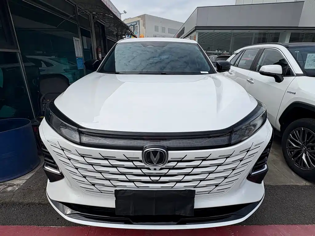 Changan CS75 PLUS 2025 — фото 2
