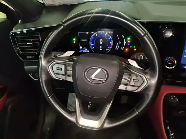 Lexus NX 2023