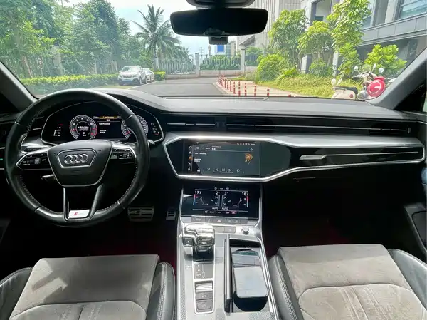 Audi A6L 2020