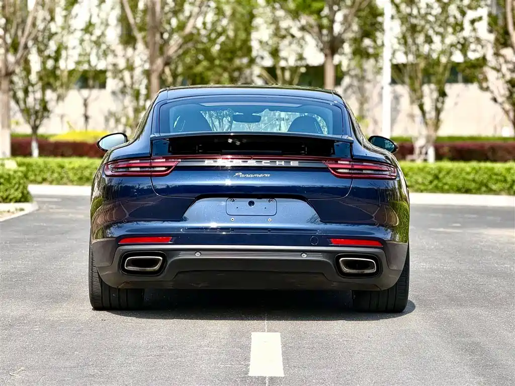 Porsche Panamera 2017 — фото 8