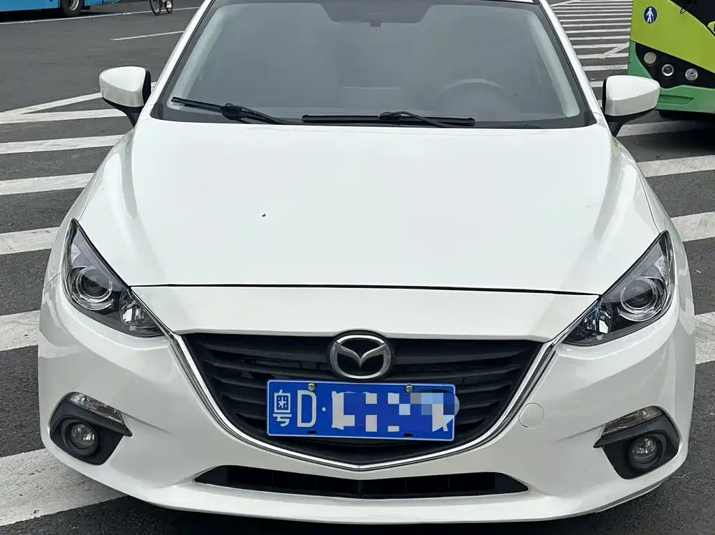 Mazda 3 Axela 2016 — фото 2