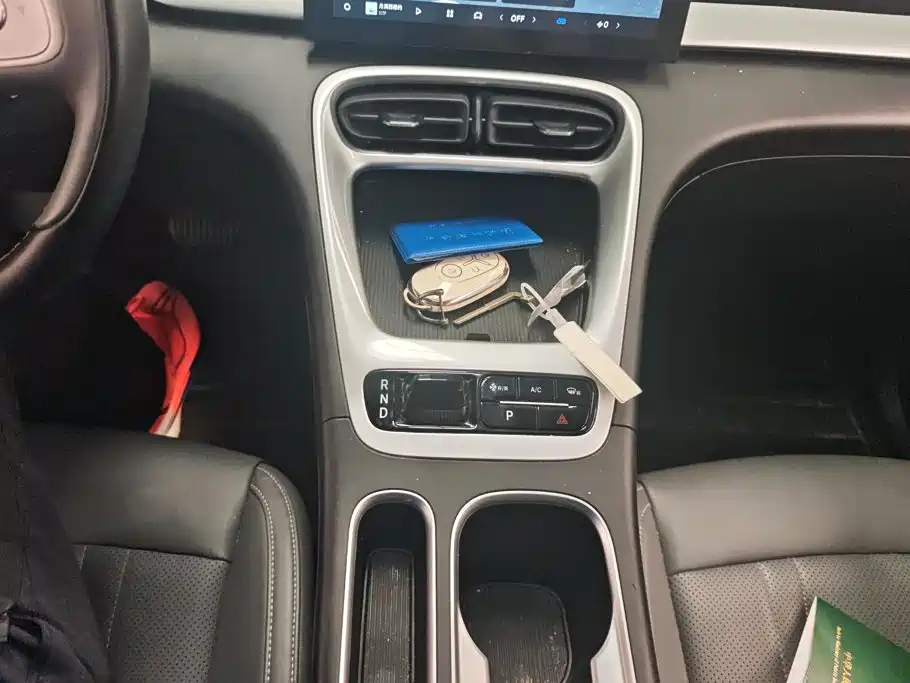 Geely Galaxy Starwish 2025 — фото 16
