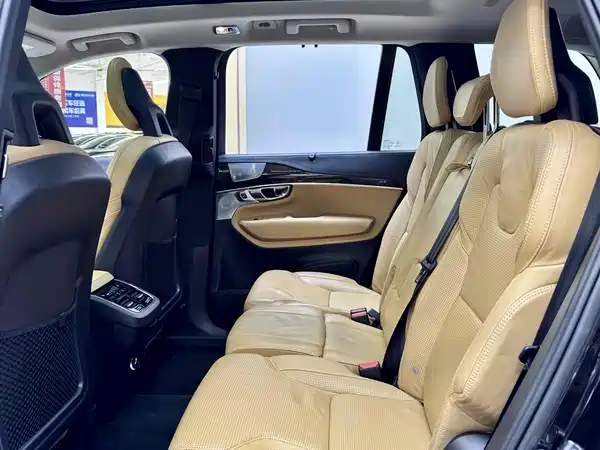 Volvo XC90 2015