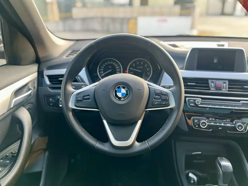 BMW X1 2018 — фото 17