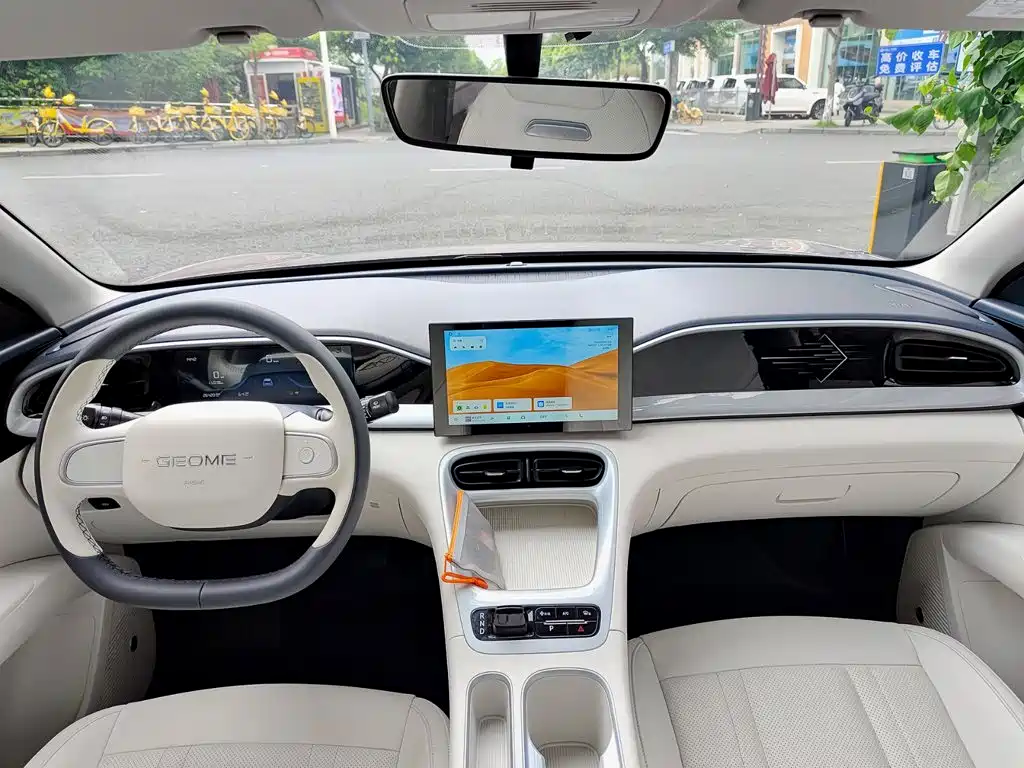 Geely Galaxy Starwish 2025 — фото 10