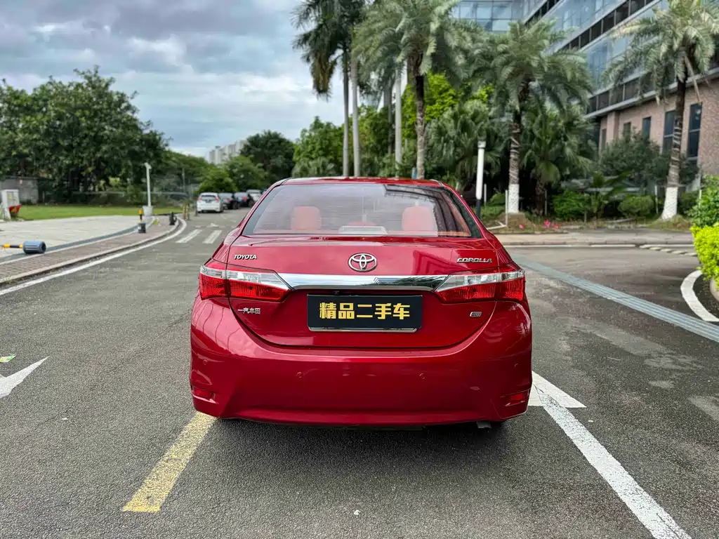 Toyota Corolla 2015 — фото 12