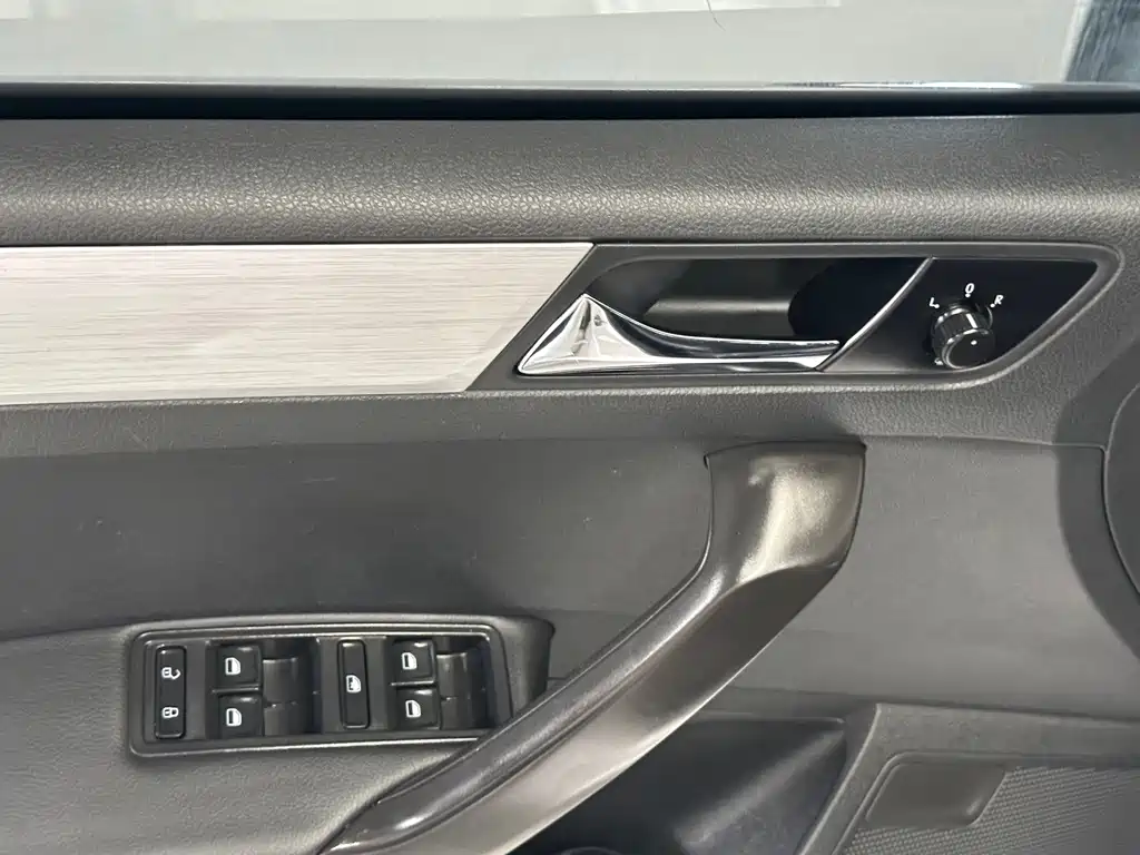 Skoda Rapid Spaceback 2016 — фото 25