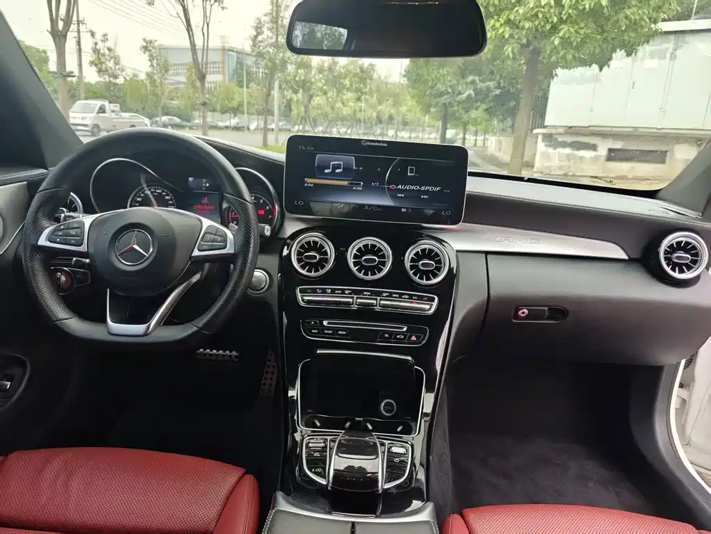 Mercedes-Benz C-Class 2018 — фото 11