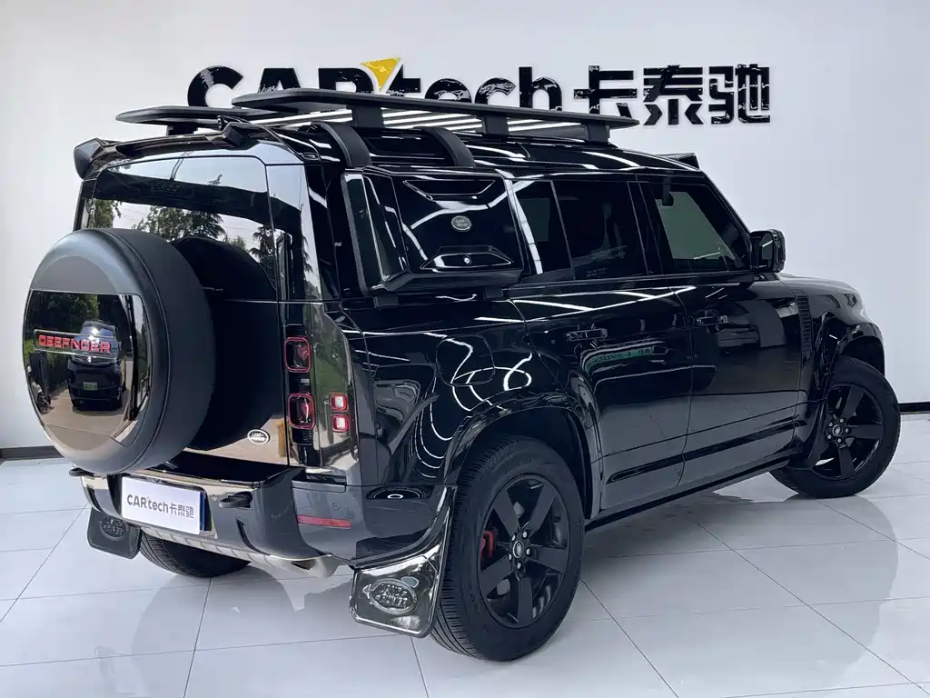 Land Rover Defender 2022