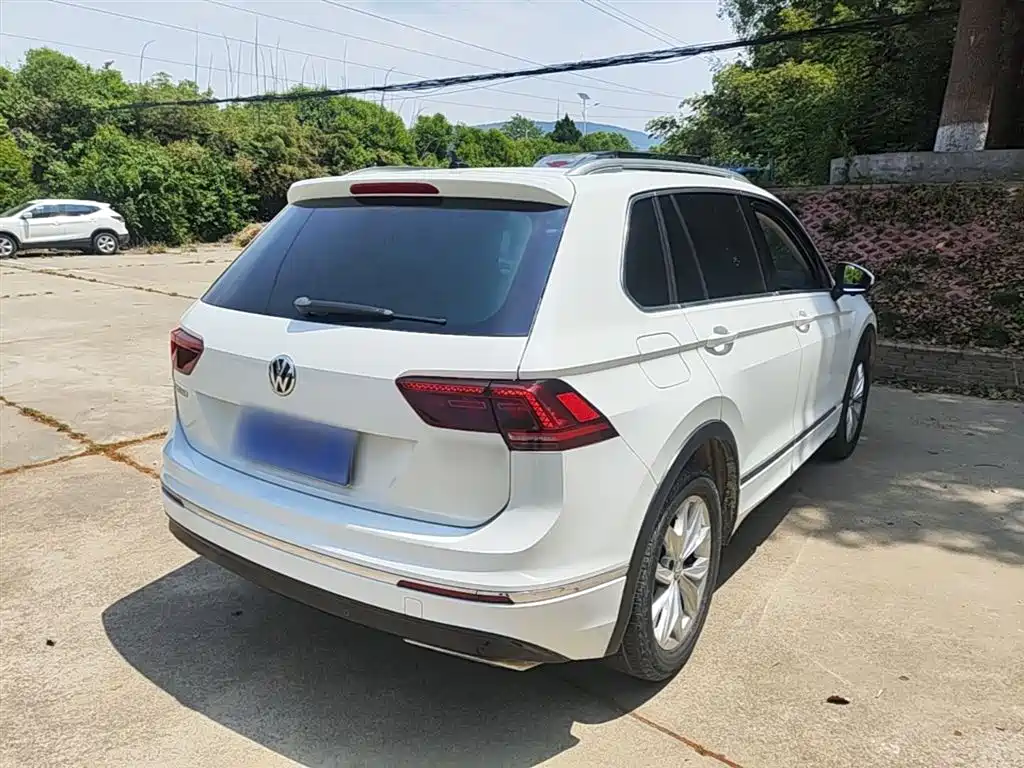 Volkswagen Tiguan 2018 — фото 7