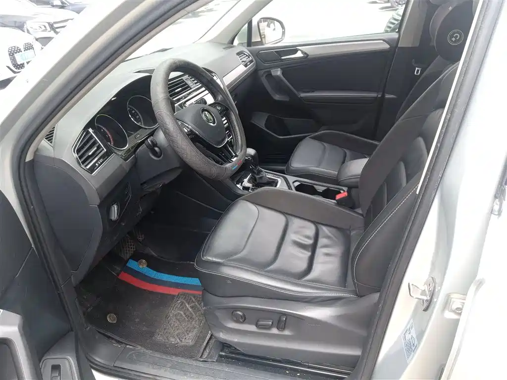 Volkswagen Tiguan L 2019 — фото 11