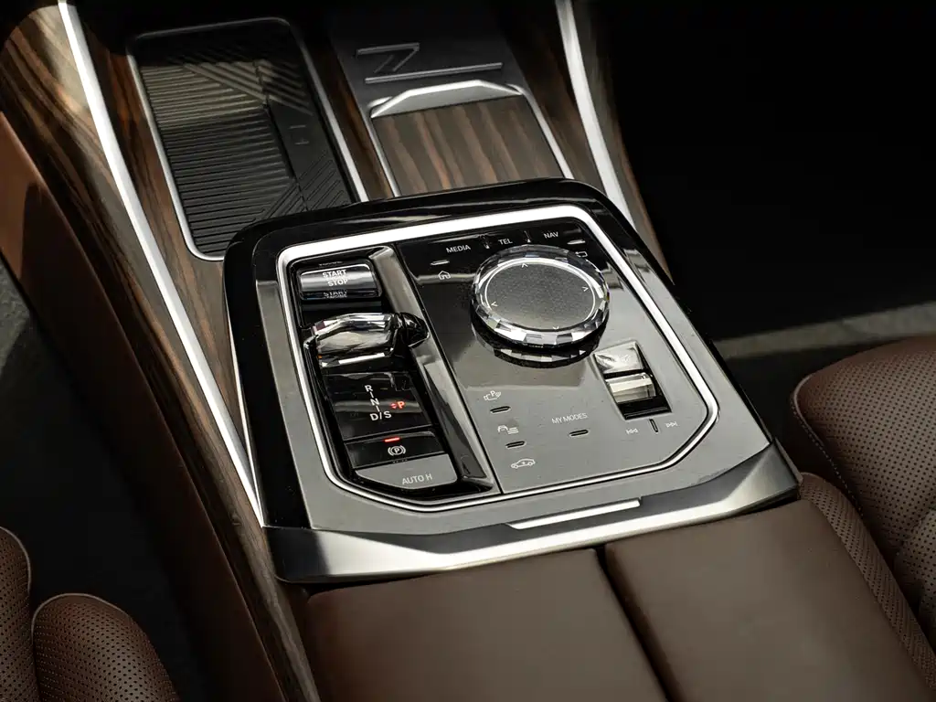 BMW 7 Series 2025 — фото 14