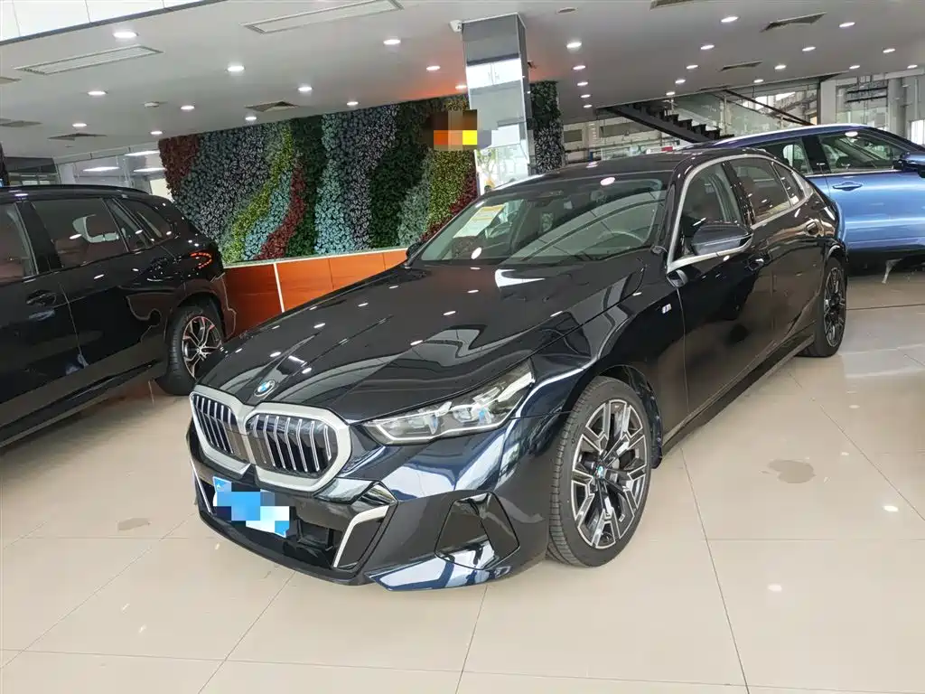 BMW 5 Series 2025