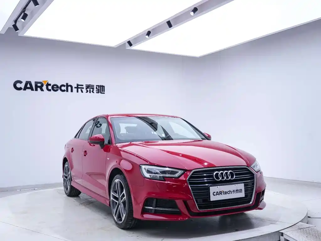 Audi A3 2018 — фото 8