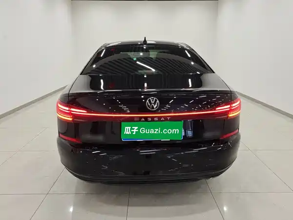 Volkswagen Passat 2023