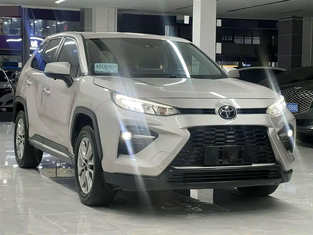 Toyota Wildlander 2021 — фото 2