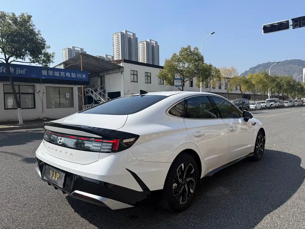 Hyundai Sonata 2025 — фото 4