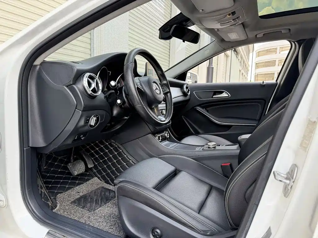 Mercedes-Benz GLA 2017 — фото 15