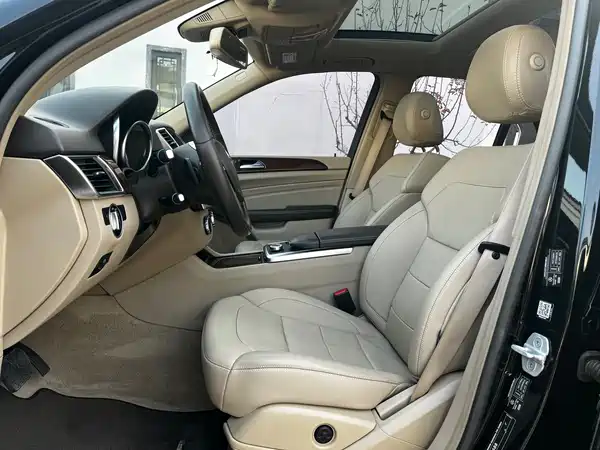 Mercedes-Benz M-Class 2015