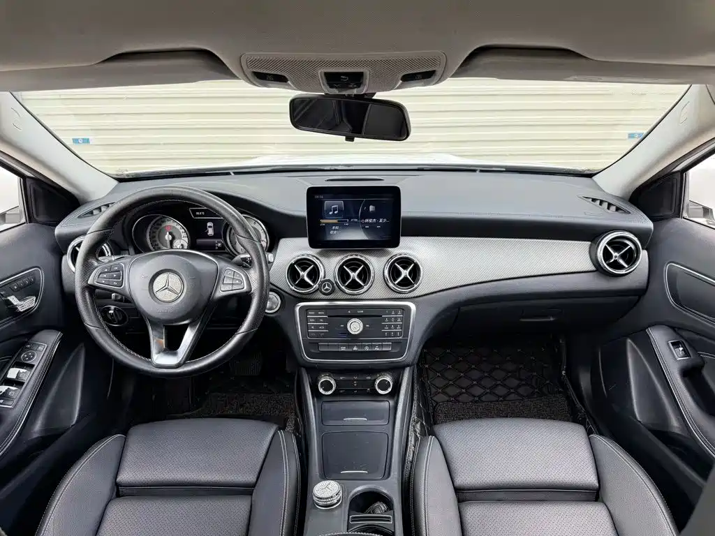 Mercedes-Benz GLA 2017 — фото 10