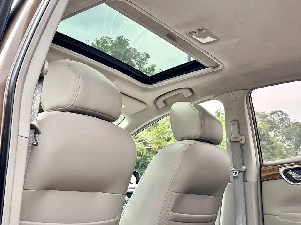 Nissan Sylphy 2015 — фото 31
