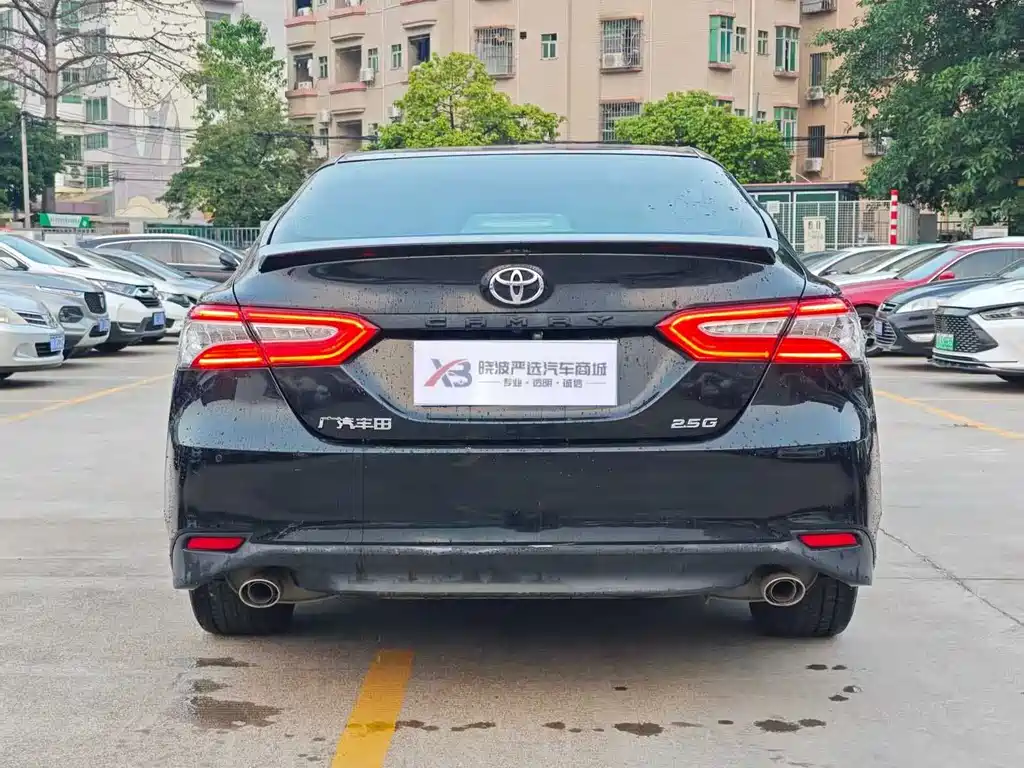 Toyota Camry 2020 — фото 4