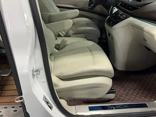 Buick GL8 2021