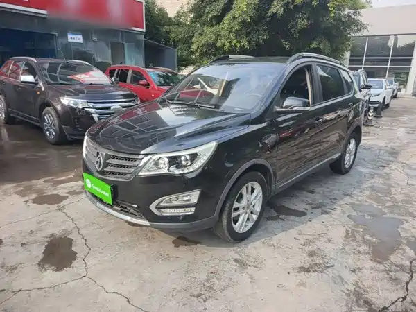 Baojun 560 2015