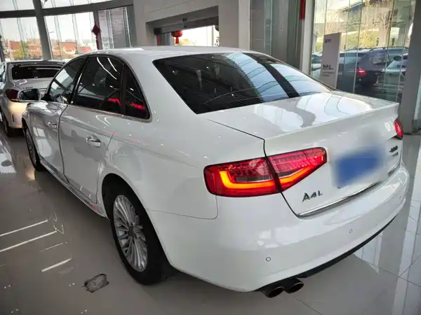Audi A4L 2016