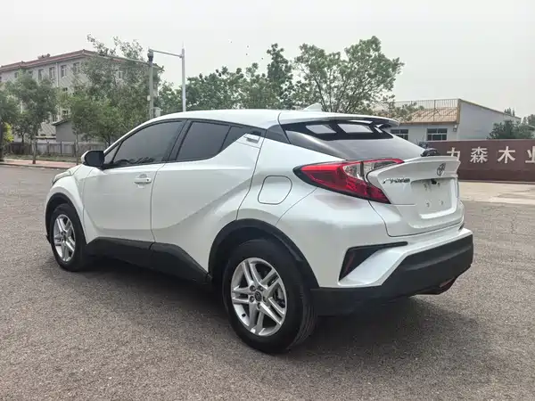 Toyota C-HR 2023