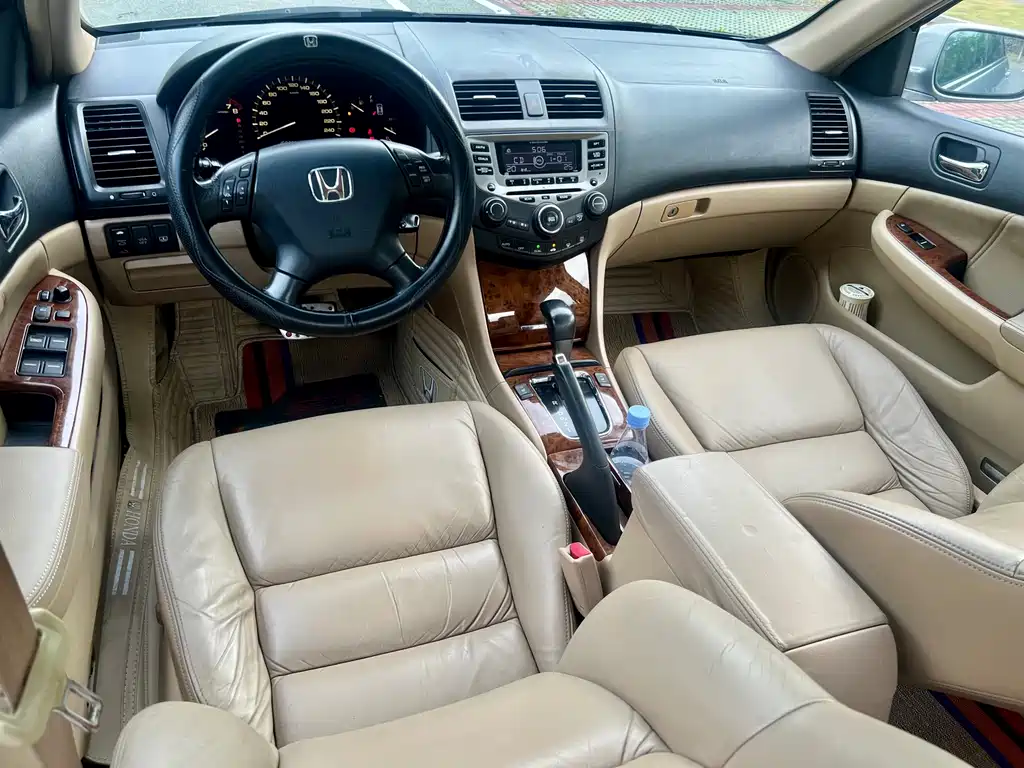 Honda Accord 2007 — фото 16