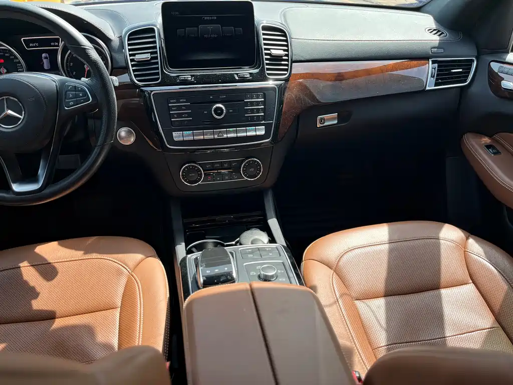 Mercedes-Benz GLS 2018 — фото 19