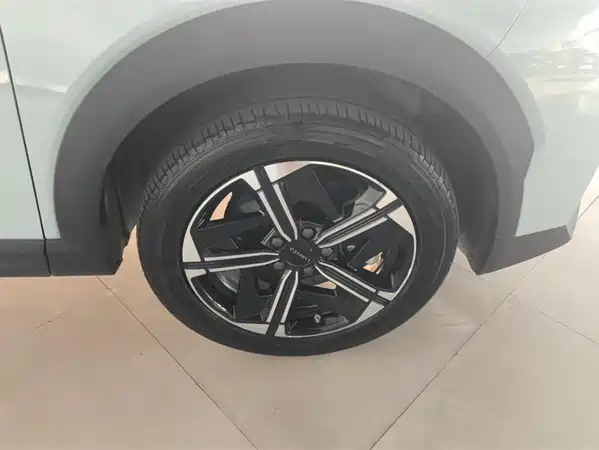 Lynk & Co 06 EM-P 2024
