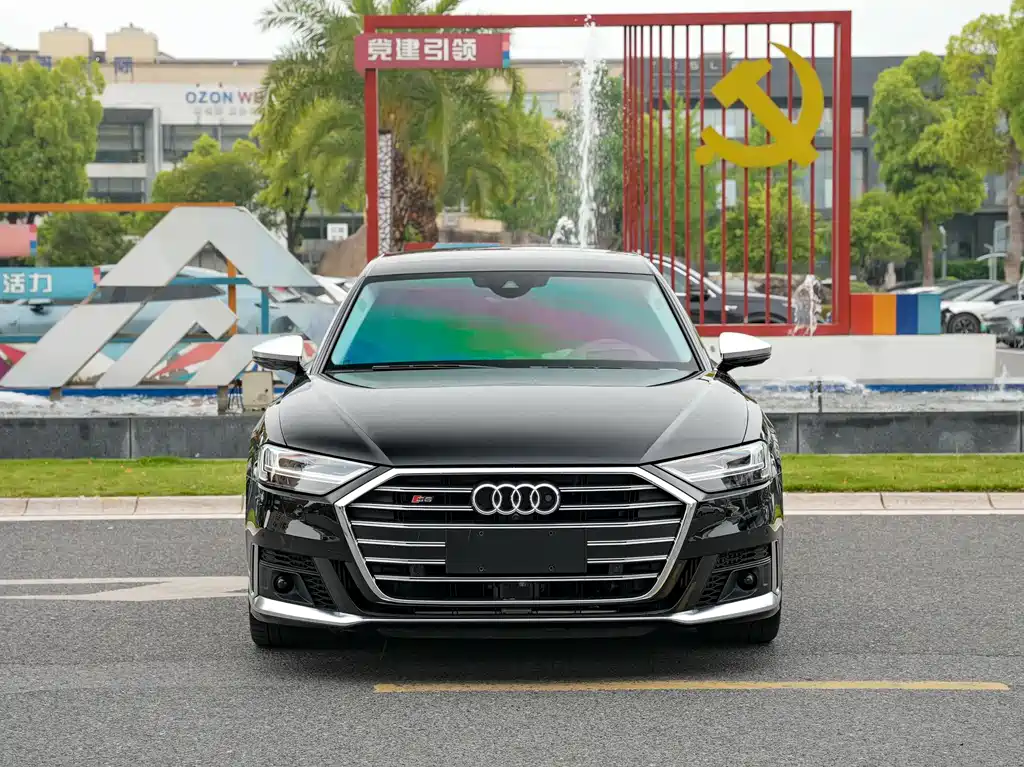 Audi S8 2022 — фото 3