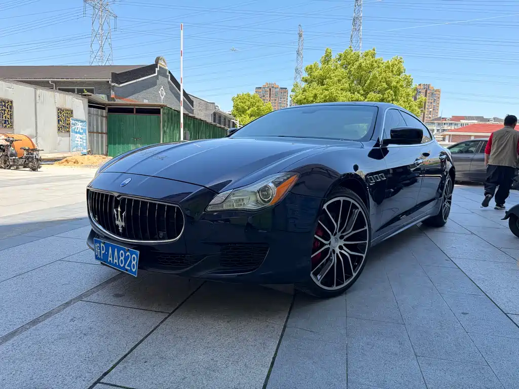 Maserati Quattroporte 2015 — фото 1