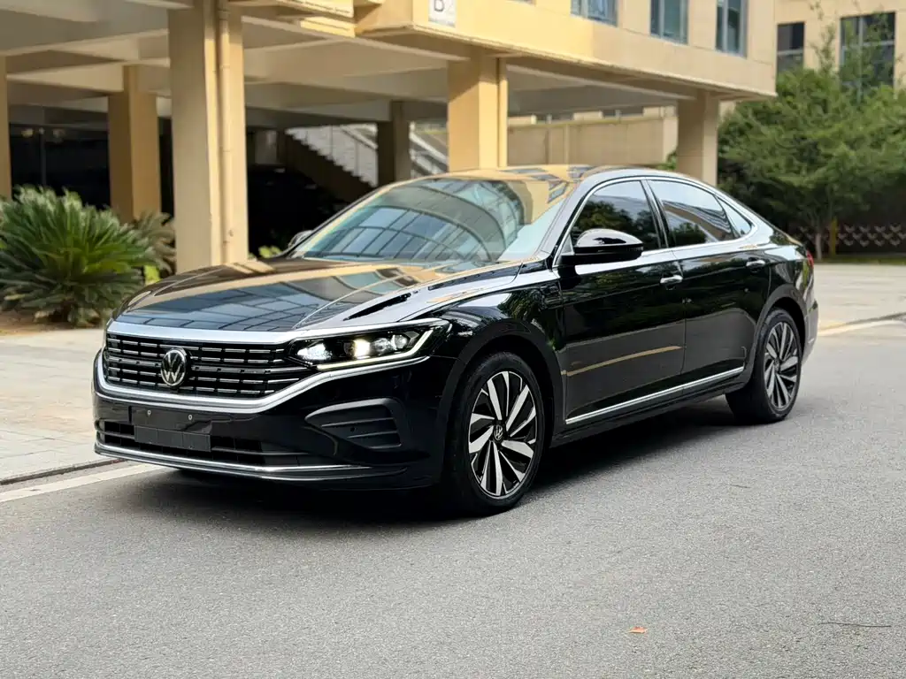 Volkswagen Passat 2024
