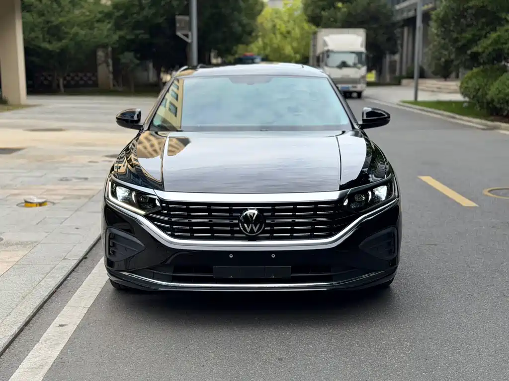 Volkswagen Passat 2024