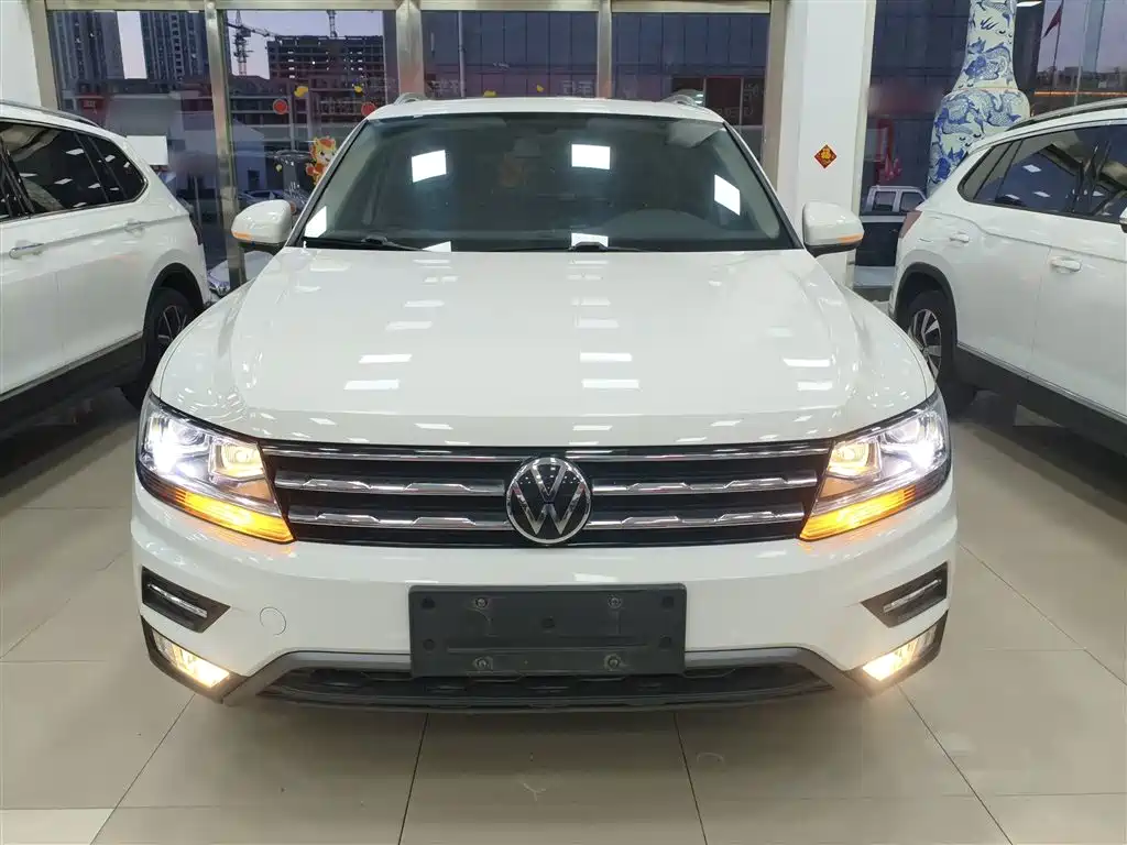 Volkswagen Tiguan L 2021 — фото 3