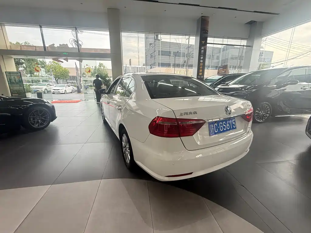 Volkswagen Lavida 2014