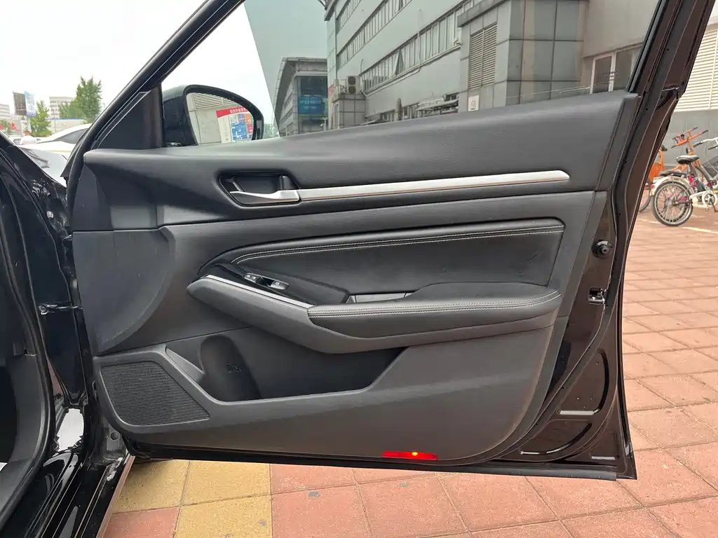 Nissan Teana 2023 — фото 24