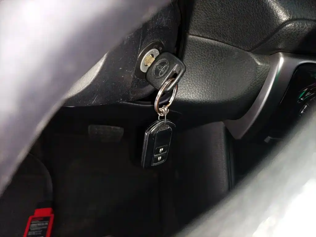 Toyota Yaris L 2019 — фото 17