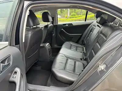 Volkswagen Sagitar 2012