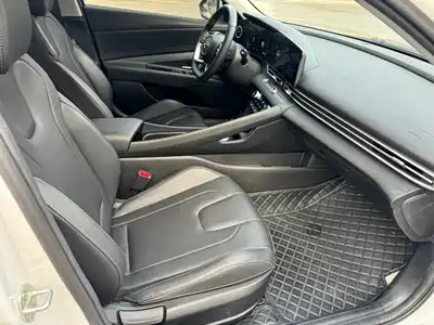 Hyundai Elantra 2023