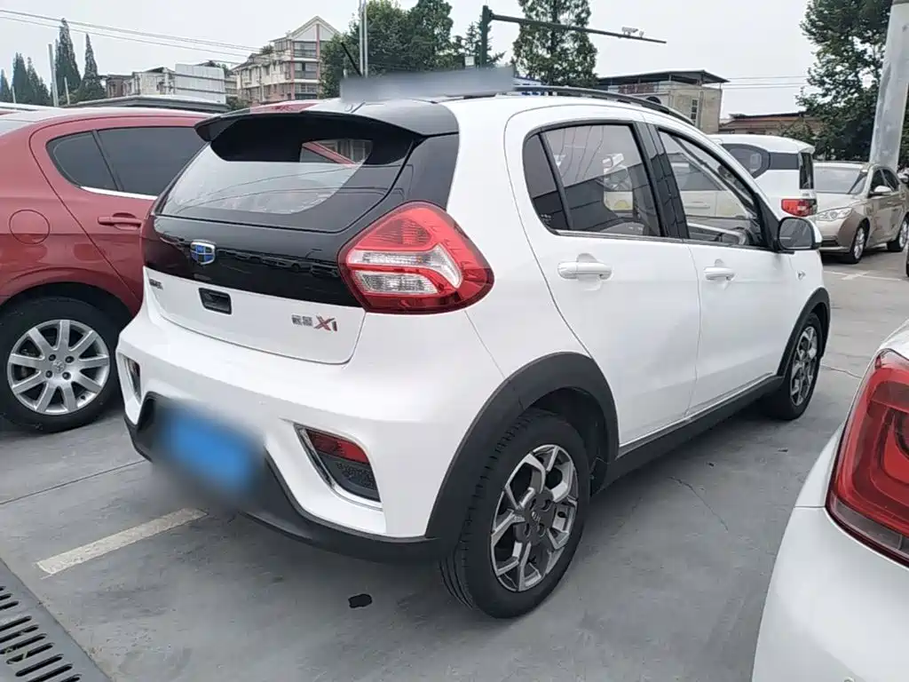 Geely Vision X1 2017