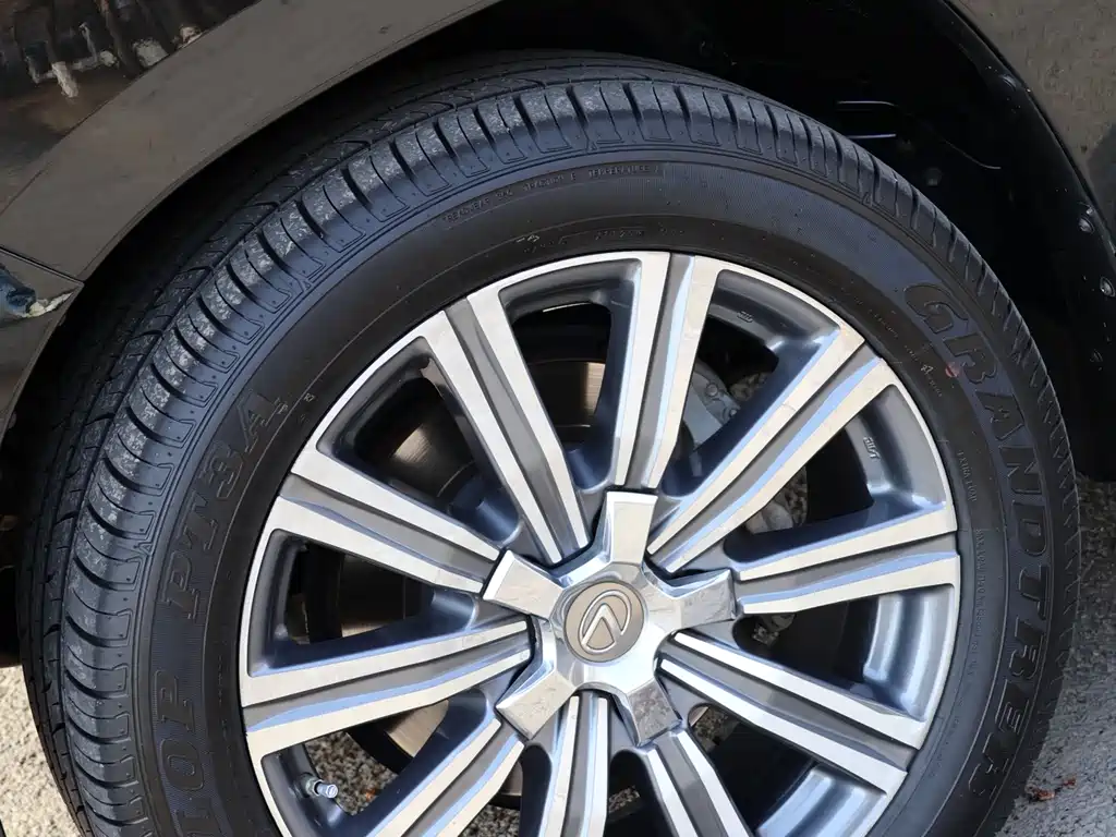 Lexus LX 2016 — фото 11