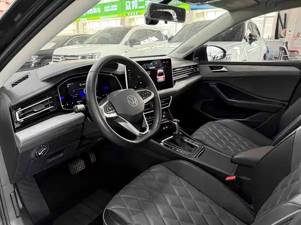 Volkswagen Sagitar 2023