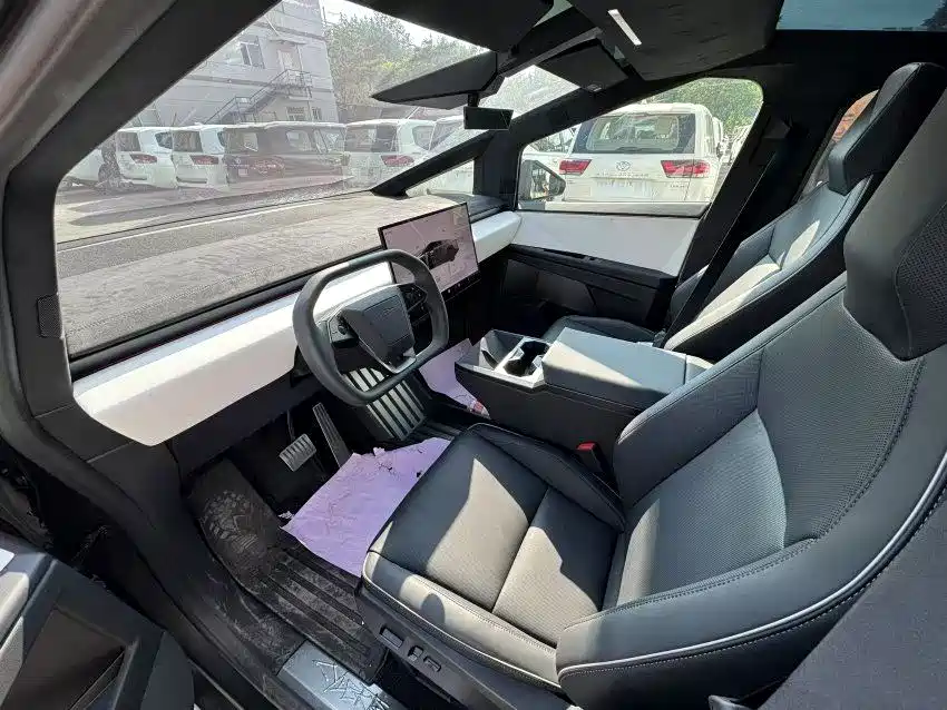 Tesla — фото 6