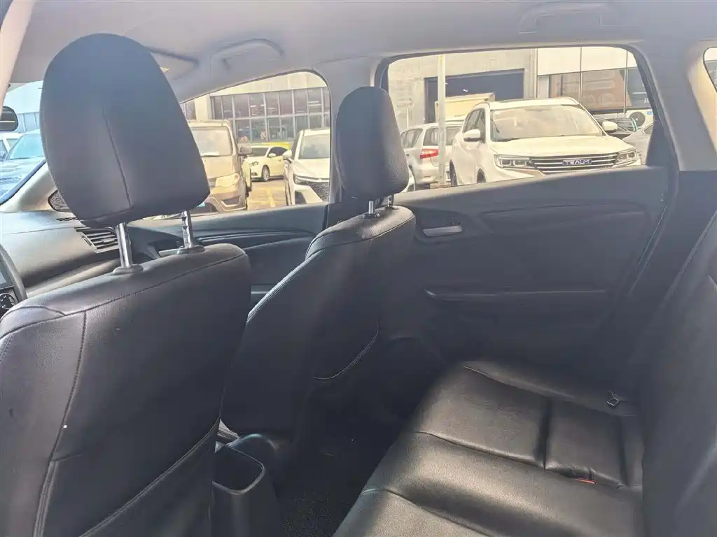 Honda Fit 2018 — фото 10