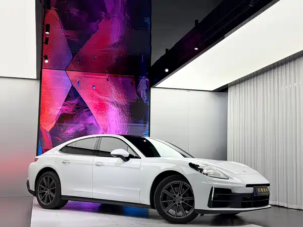 Porsche Panamera 2024