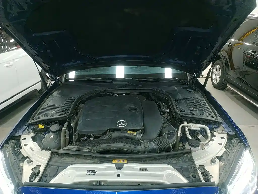Mercedes-Benz C-Class 2019 — фото 16
